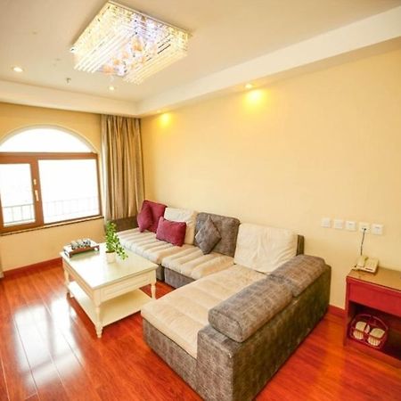 Greentree Inn Shandong Qingdao Wuyishan Road Jiashike Shopping Center Business Hotel Dış mekan fotoğraf
