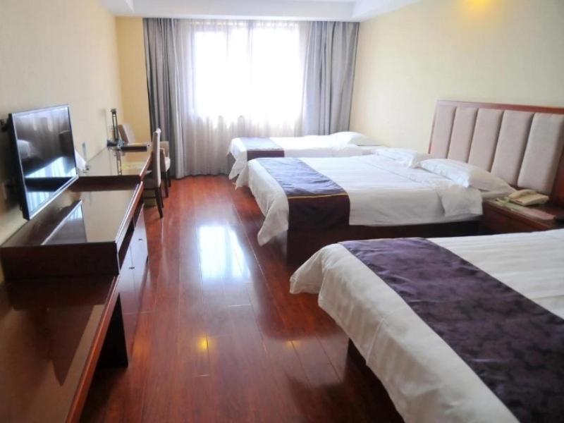 Greentree Inn Shandong Qingdao Wuyishan Road Jiashike Shopping Center Business Hotel Dış mekan fotoğraf