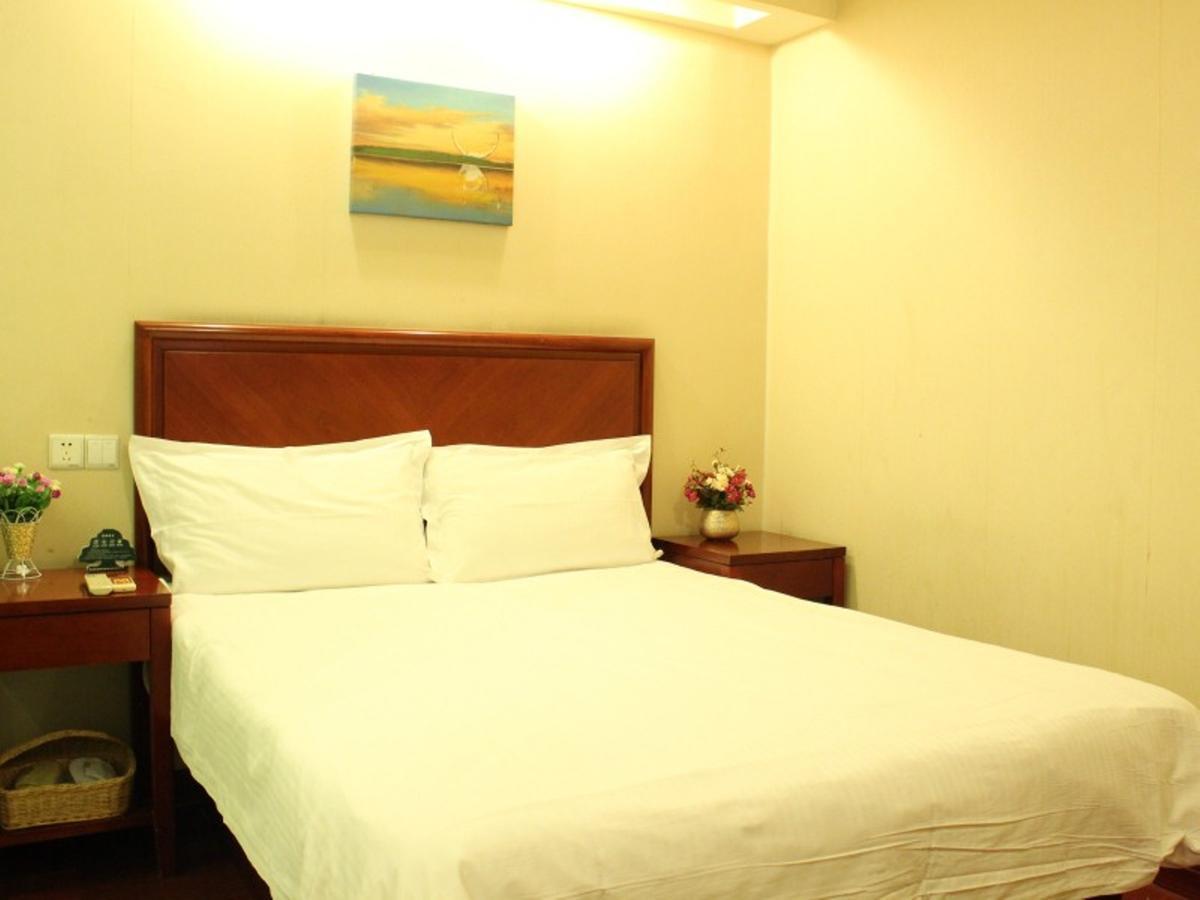 Greentree Inn Shandong Qingdao Wuyishan Road Jiashike Shopping Center Business Hotel Dış mekan fotoğraf