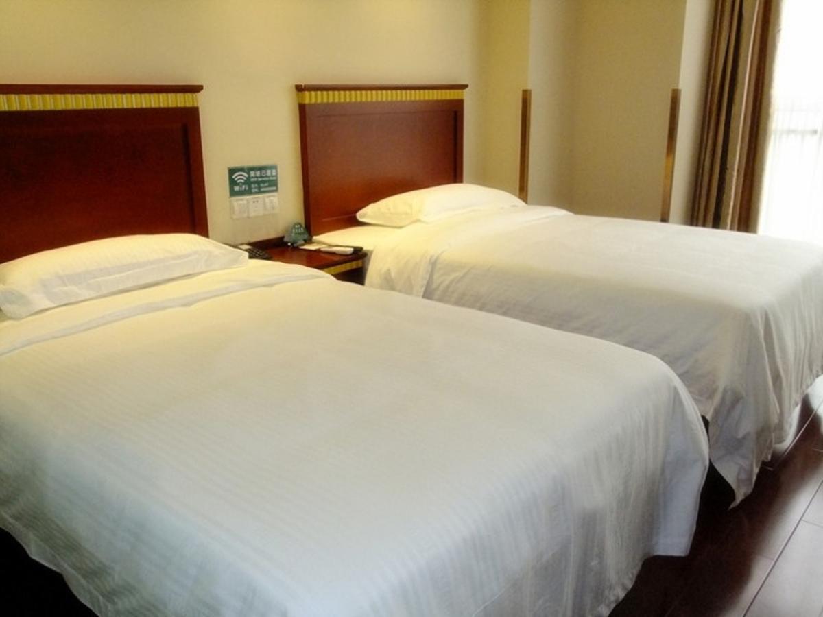 Greentree Inn Shandong Qingdao Wuyishan Road Jiashike Shopping Center Business Hotel Dış mekan fotoğraf